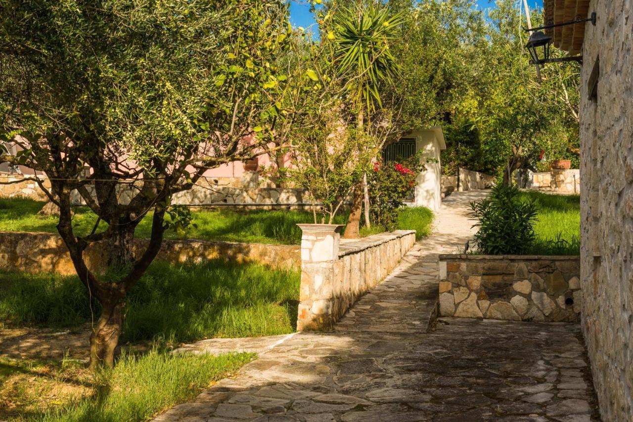 Aparthotel Artemis Vassilikos Vasilikí Esterno foto