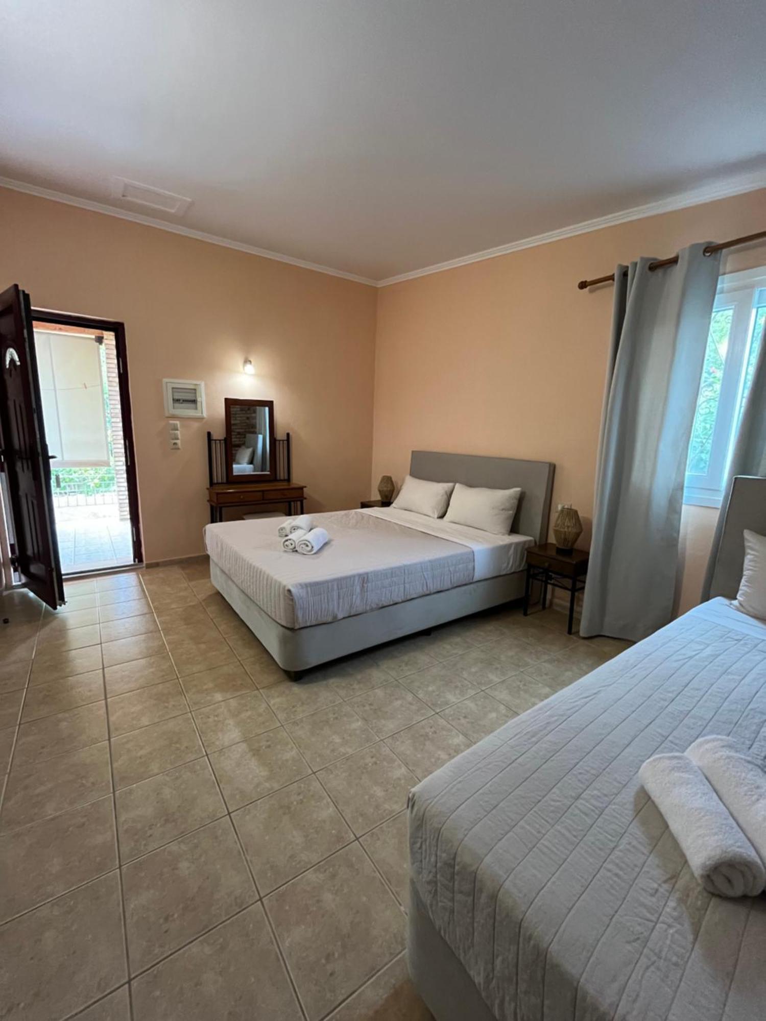 Aparthotel Artemis Vassilikos Vasilikí Esterno foto