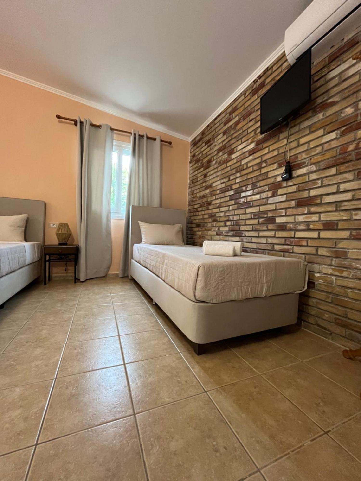 Aparthotel Artemis Vassilikos Vasilikí Esterno foto